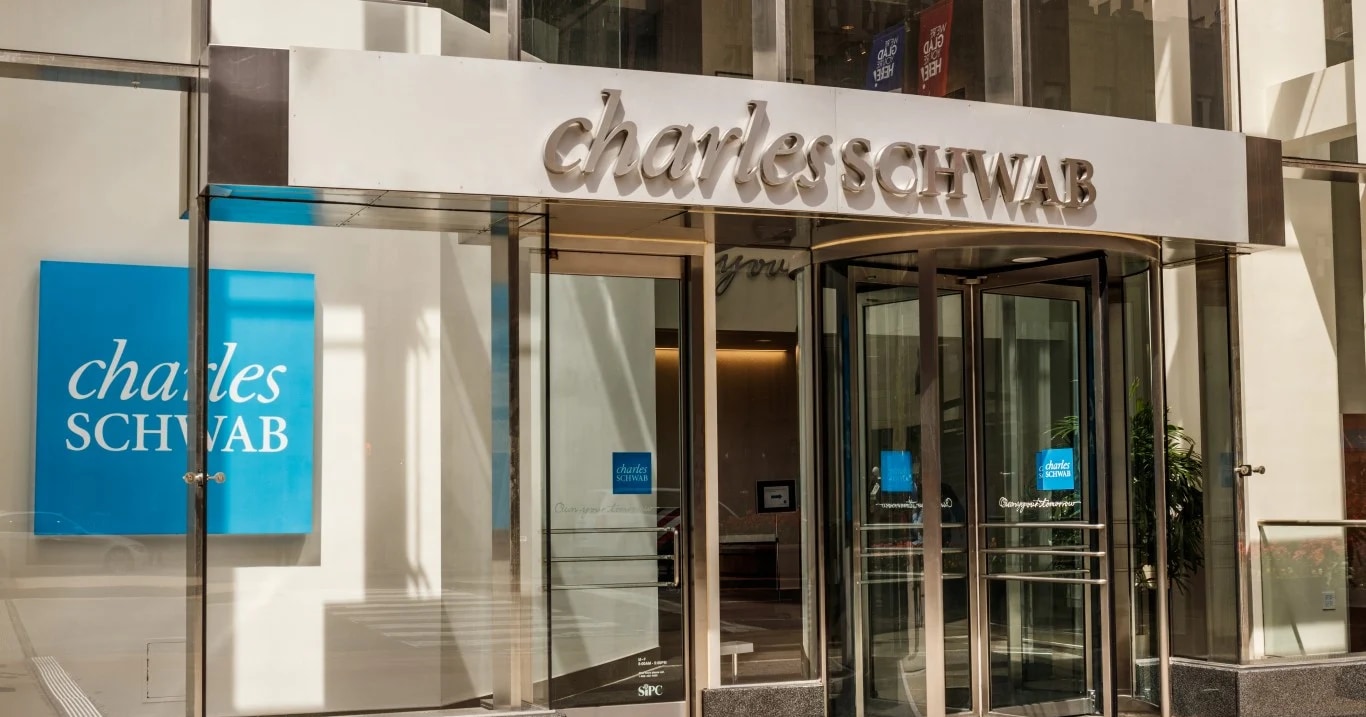 Schwab highlights retail investors’ demand for affordable AI stocks