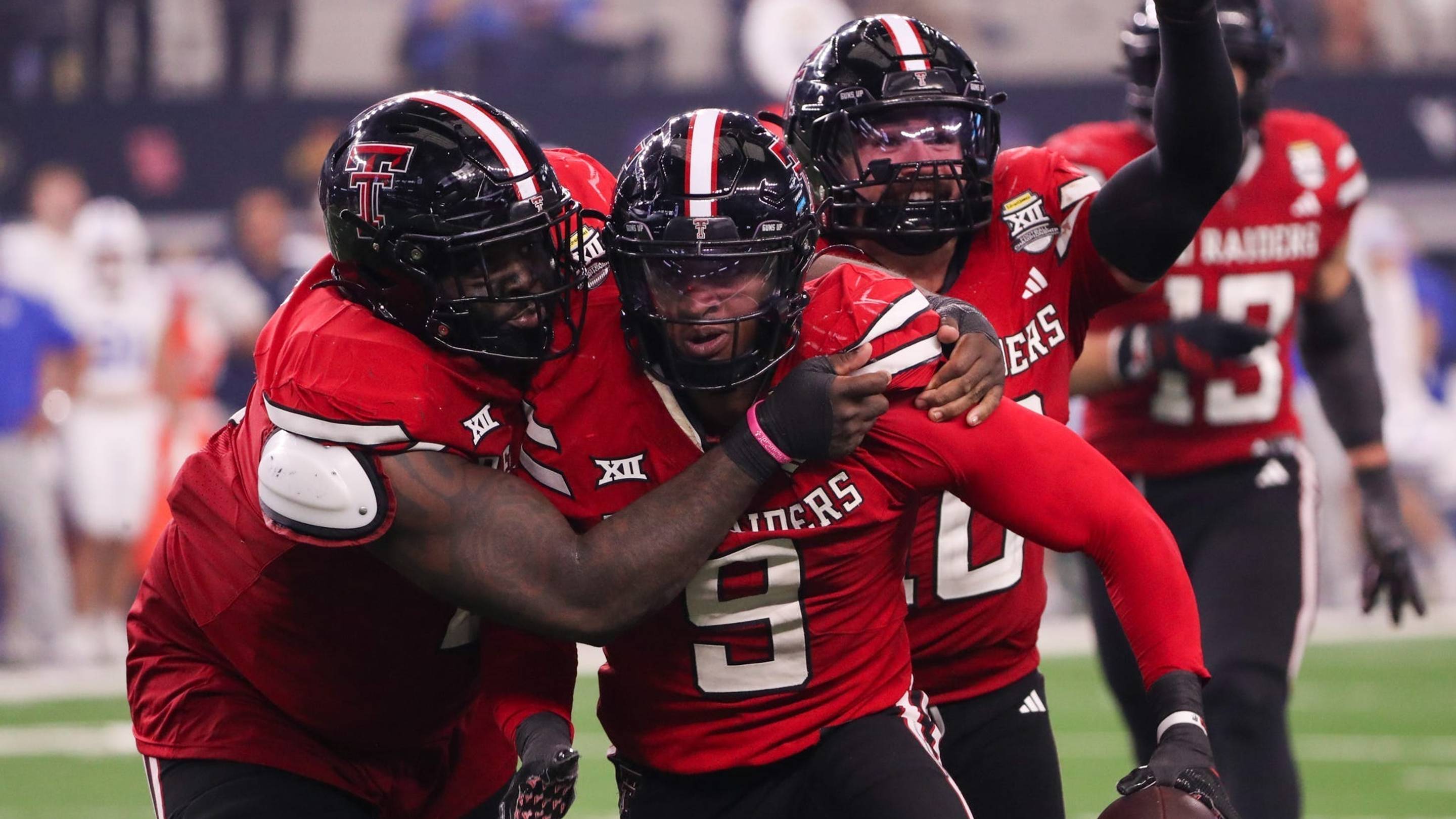 5 College Football Powerhouses With the Best Chance to Go Undefeated in 2026