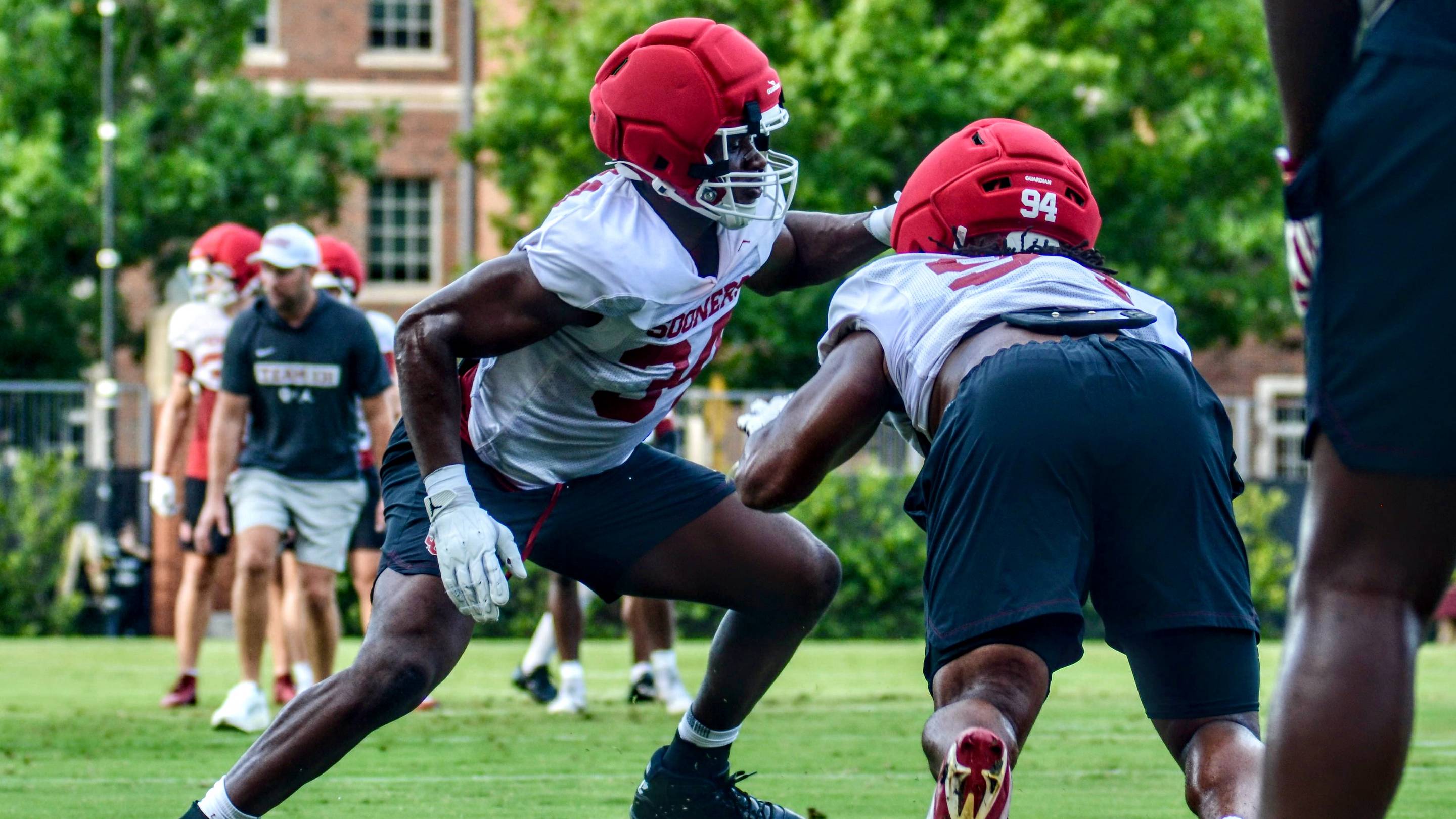 Oklahoma's Pair of Edge Rushers Made Stronger Through Competitive Back-And-Forths