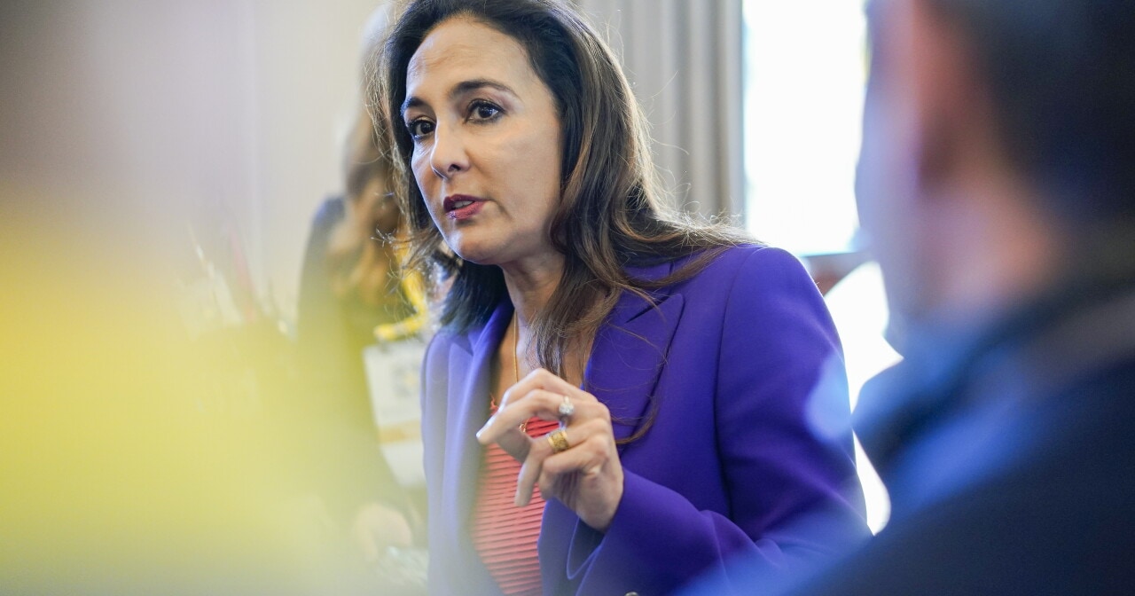 State Street’s Yie-Hsin Hung advises against interest rate hikes, backs gold and private markets