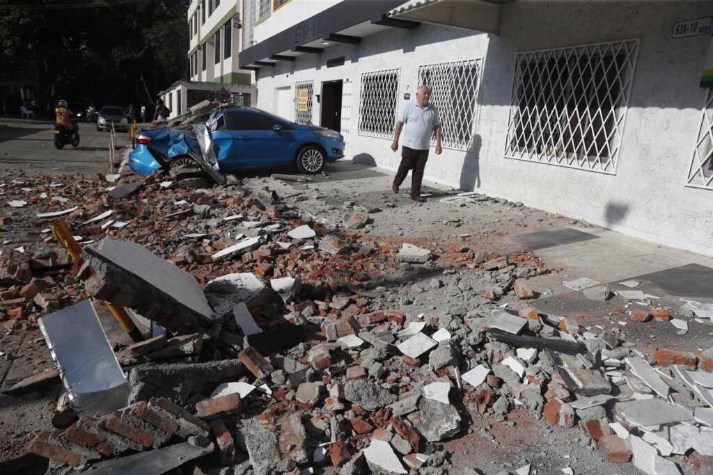 Minuto a minuto: Terremoto de magnitud 7.4 en Colombia deja severos daños