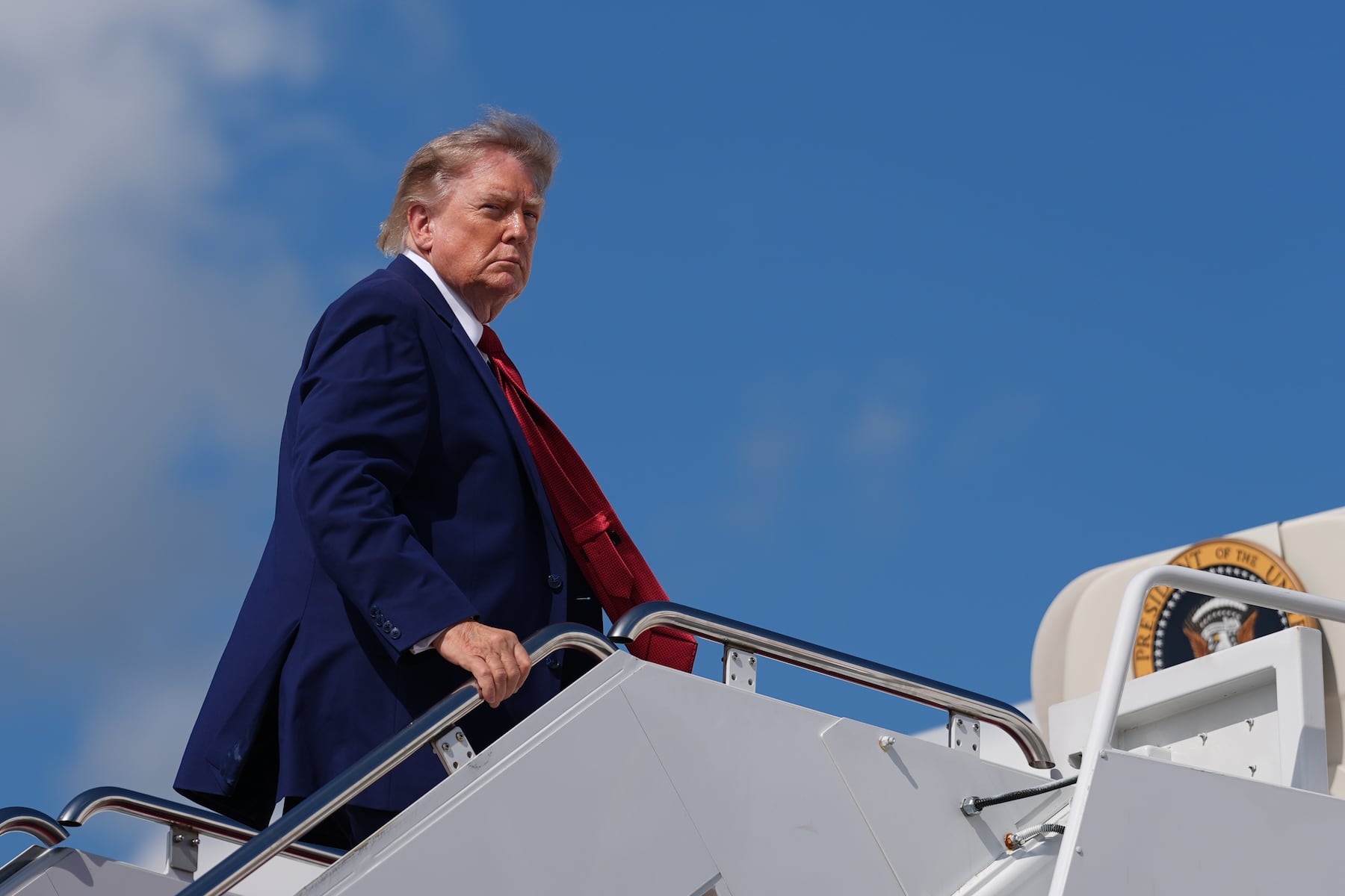 Chris Christie warns Trump is becoming ‘the one person he never wanted to be’