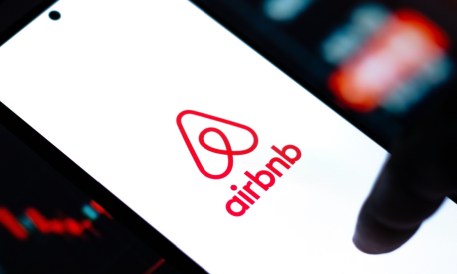 Monday.com and Airbnb Are Putting Numbers Behind AI’s ROI