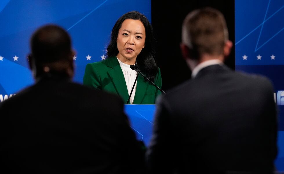 Wisconsin Democrats set to decide between socialist and moderate candidates for governor