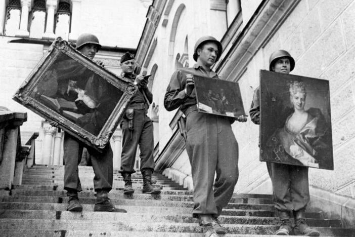 An AI chatbot is joining the search for art looted by the Nazis