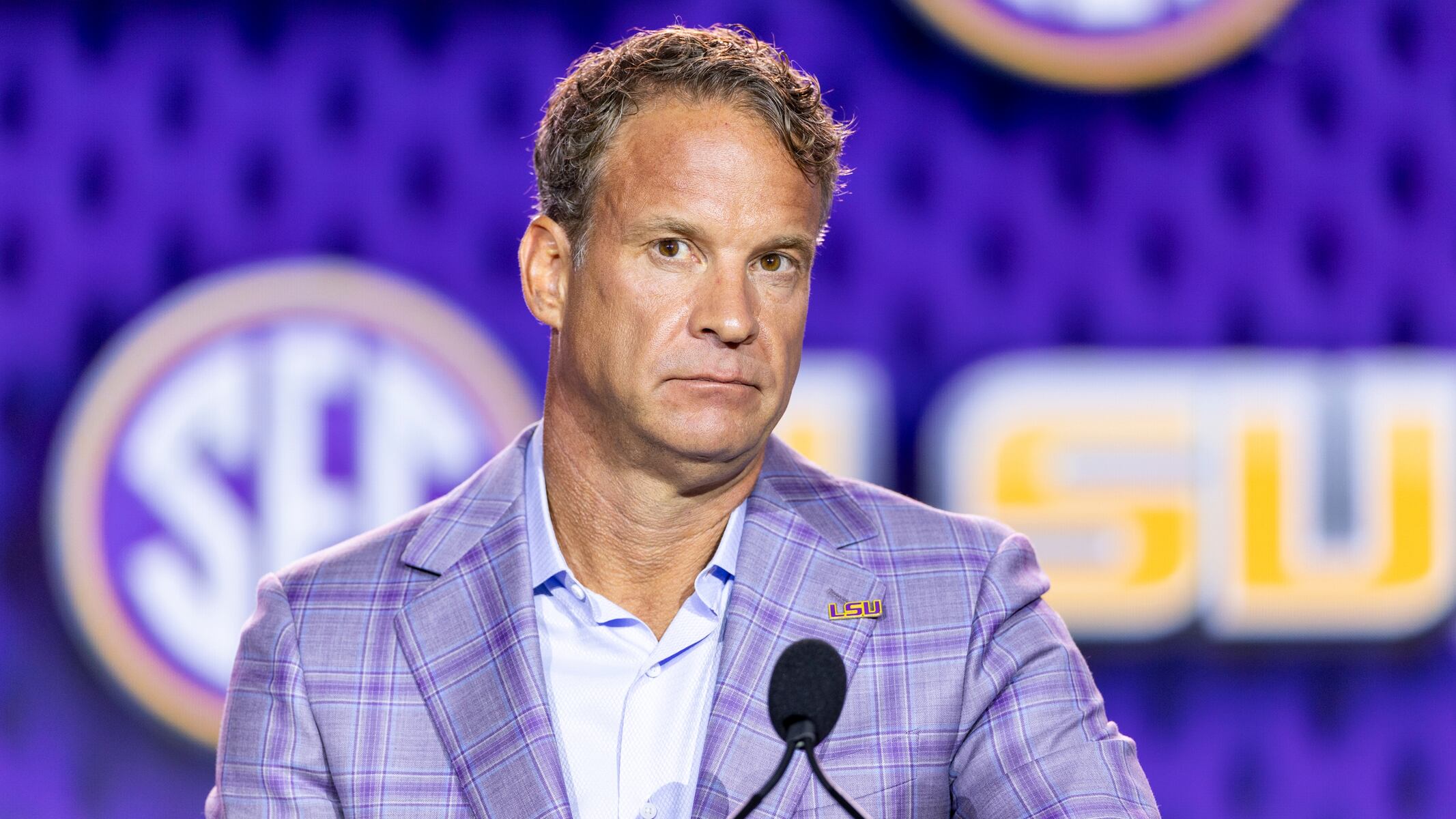 Former LSU coach predicts Lane Kiffin’s first year in wins