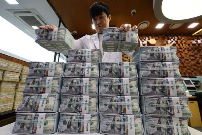 South Korean won approaches 1,300 range after sharp rebound