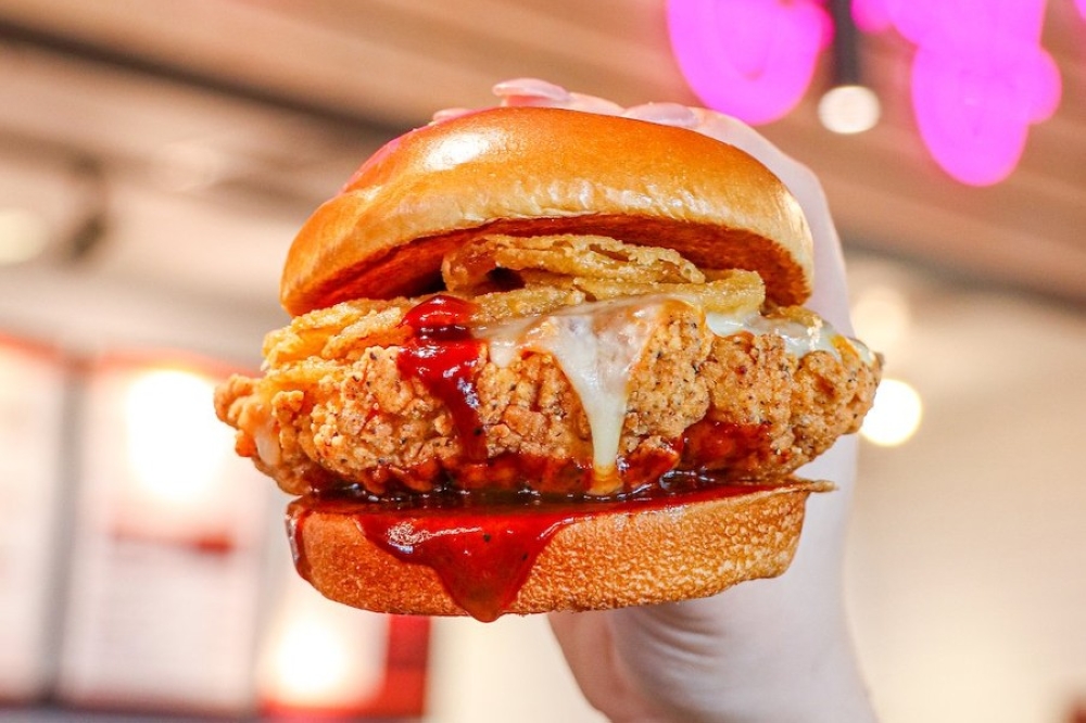 Shaquille O'Neal-backed Big Chicken closes in Fort Worth