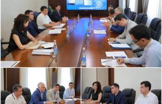 Main directions for developing the pharmaceutical system discussed