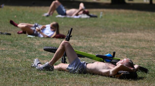 Met Éireann issues status yellow heat warning for Leinster, Tipperary