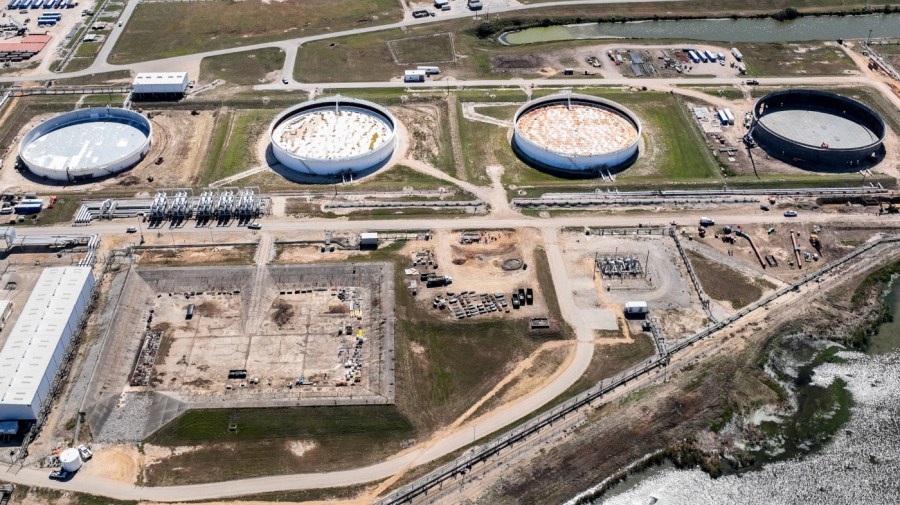 US emergency oil reserve falls below 300M barrels for first time since 1980s