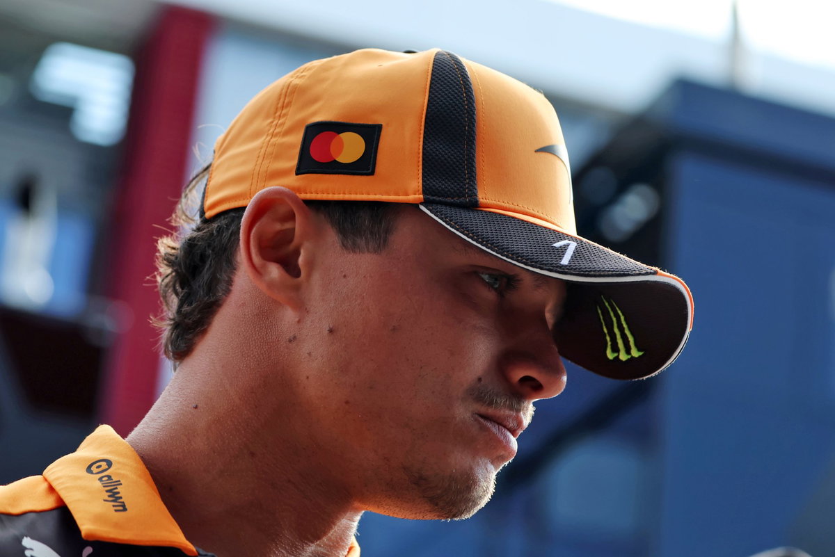 Lando Norris rages at paparazzi after feeling "violated" by private life invasion