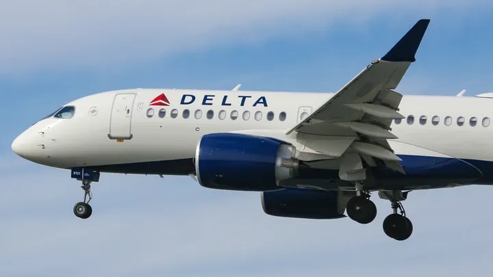 Unauthorized Wi-Fi network found on Delta flight after DEF CON