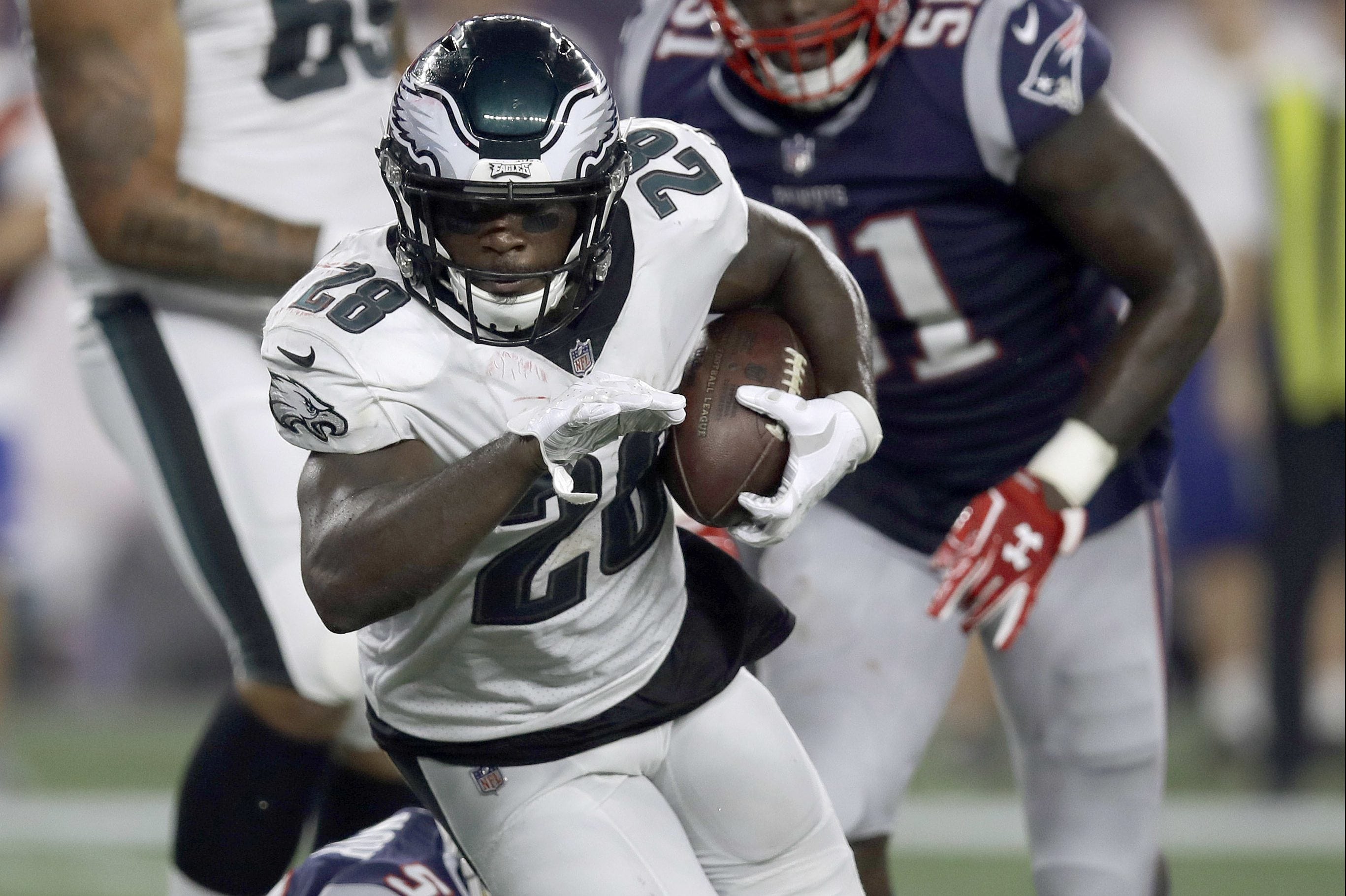 Former Eagles running back granted early release from prison to see dying daughter