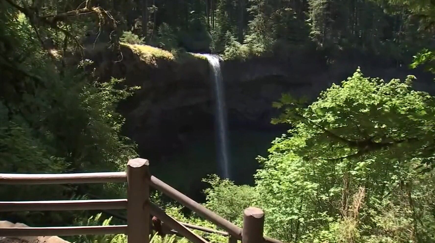 Person posing for pictures dies after falling from waterfall at Silver Falls State Park