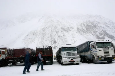 Snowstorm disrupts land trade between Argentina, Chile