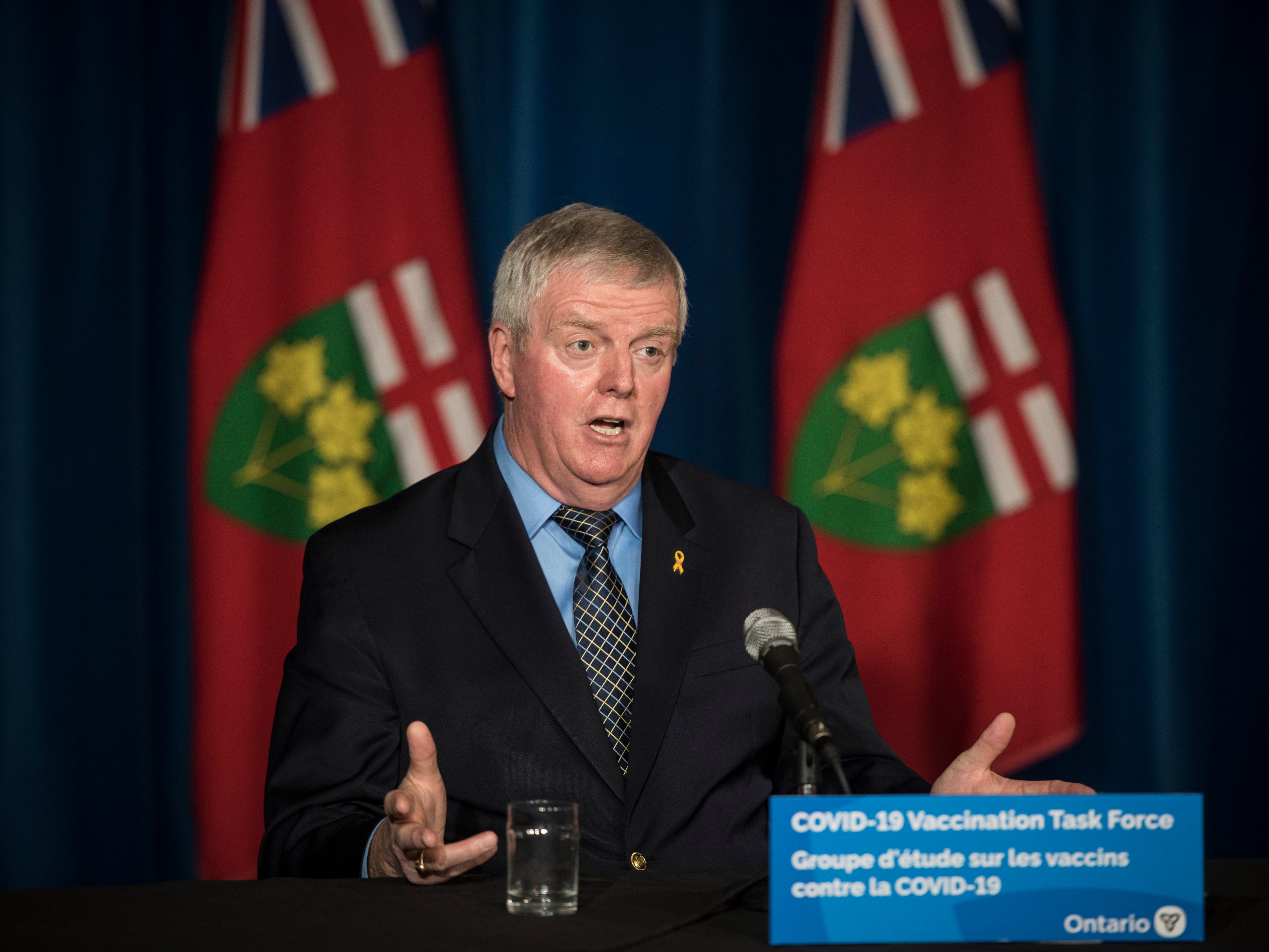 National Bank pushes deeper into defence financing, hires retired general Rick Hillier as strategic adviser