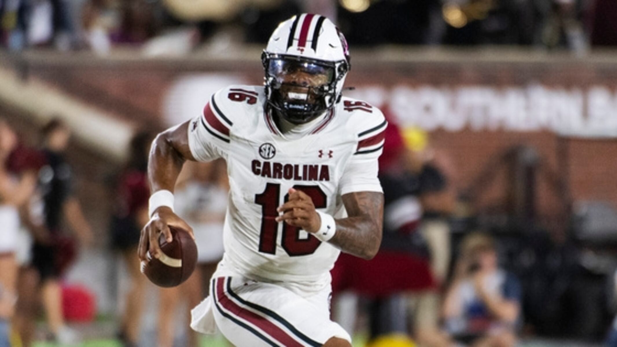 Here are the 6 quarterbacks on Bruce Feldman’s College football Freaks List
