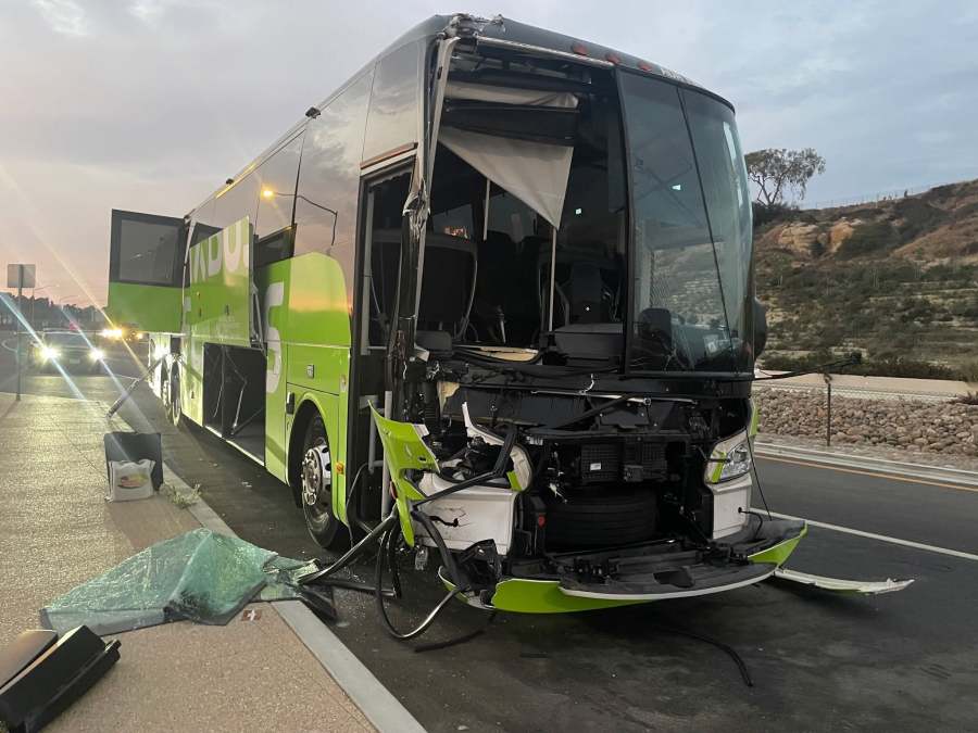 5 Freeway bus crash sends 12 to the hospital