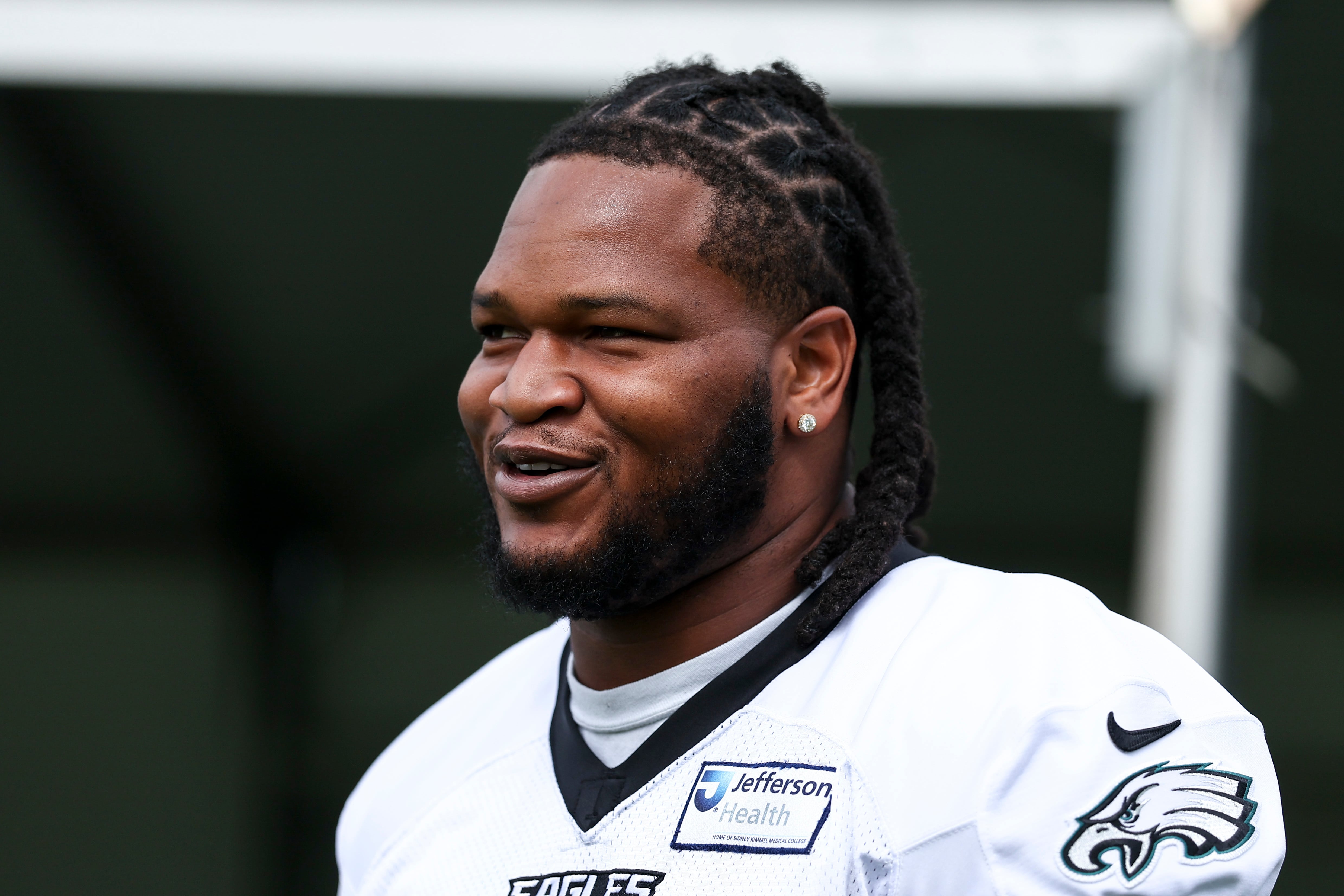 How a friendly offseason wager with Vic Fangio transformed Eagles defensive tackle Jalen Carter