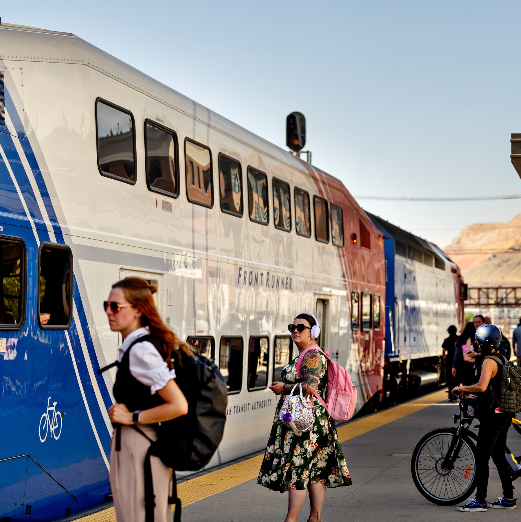 Democrats Accuse Trump Administration of Stonewalling Major Transit Projects