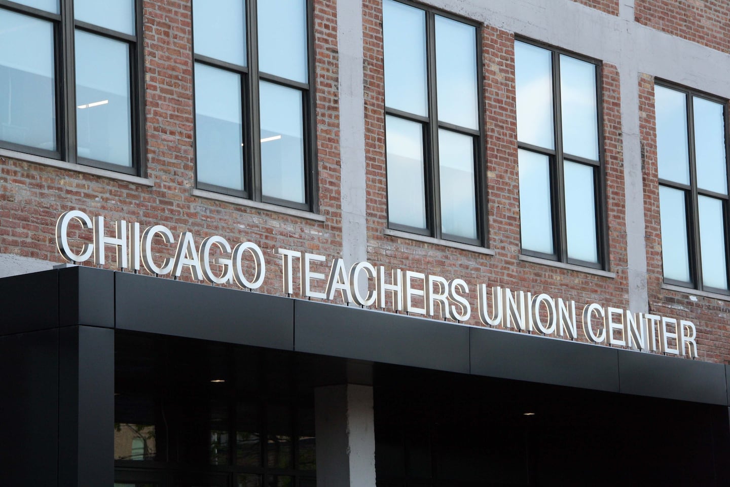 Firms linked to 2 men convicted of public corruption have gotten campaign business from JB Pritzker and the CTU