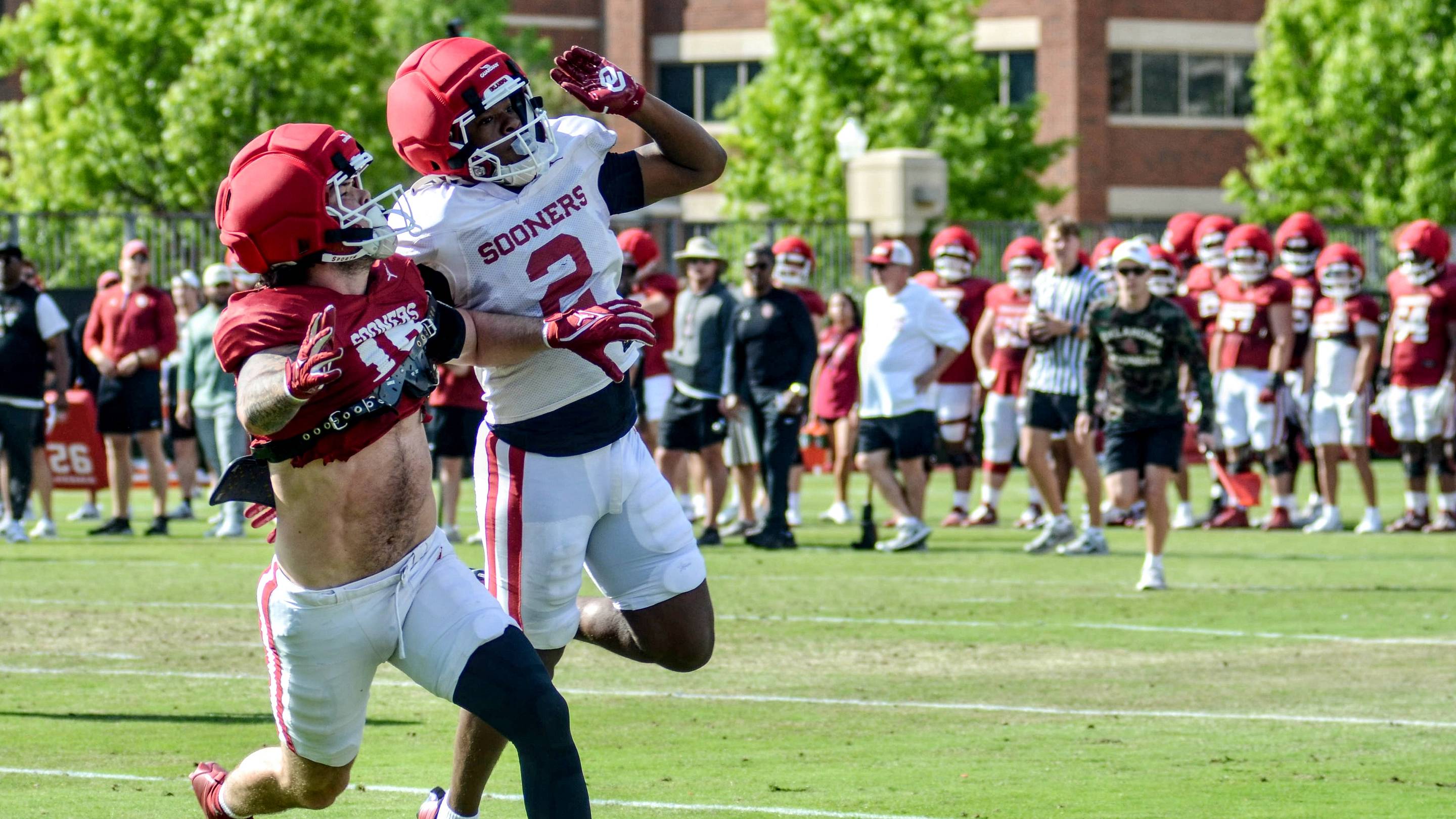 Oklahoma's Omarion Robinson Feels More At Ease After 'Getting Deeper in the Playbook'