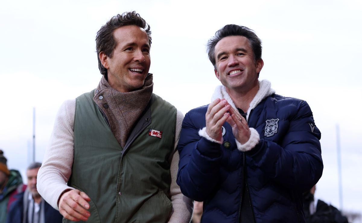 Ryan Reynolds and Rob McElhenney reportedly lead Wrexham to record signing of Premier League goalkeeper Anthony Patterson