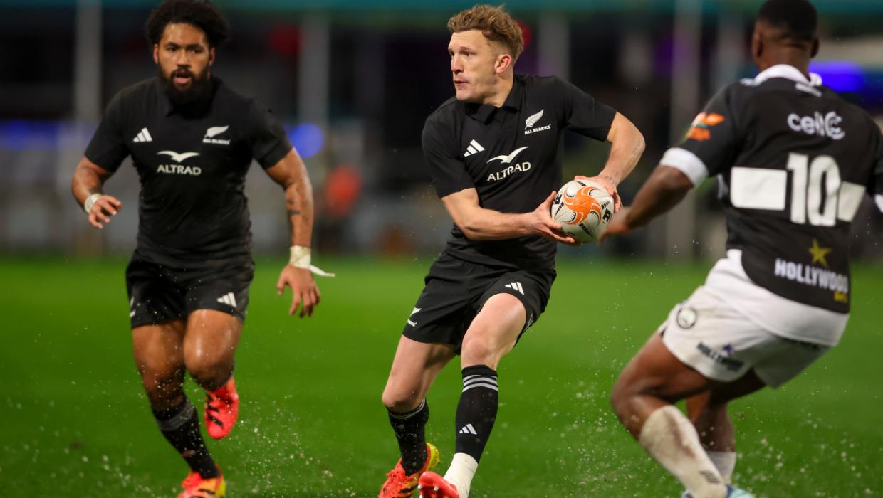 Key playmaker dodges serious injury as All Blacks weighs up replacement options