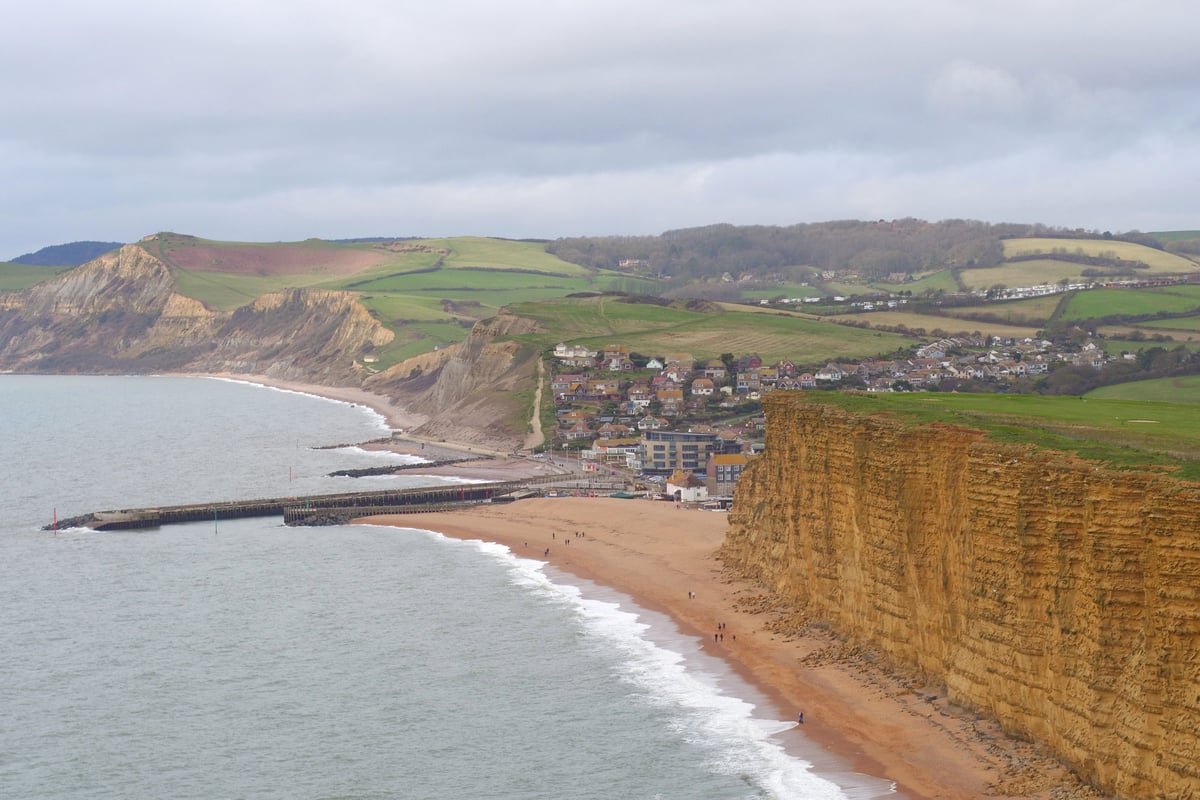 Home buyer demand for cottages cools as costs bite – Zoopla