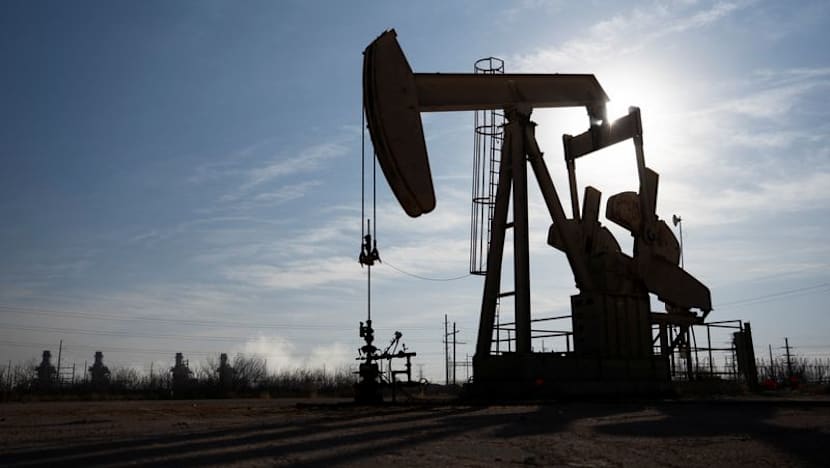 Oil rises as doubts over US-Iran deal heighten supply concerns