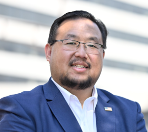 Yee Leng Xiong will advance to state treasurer race in November