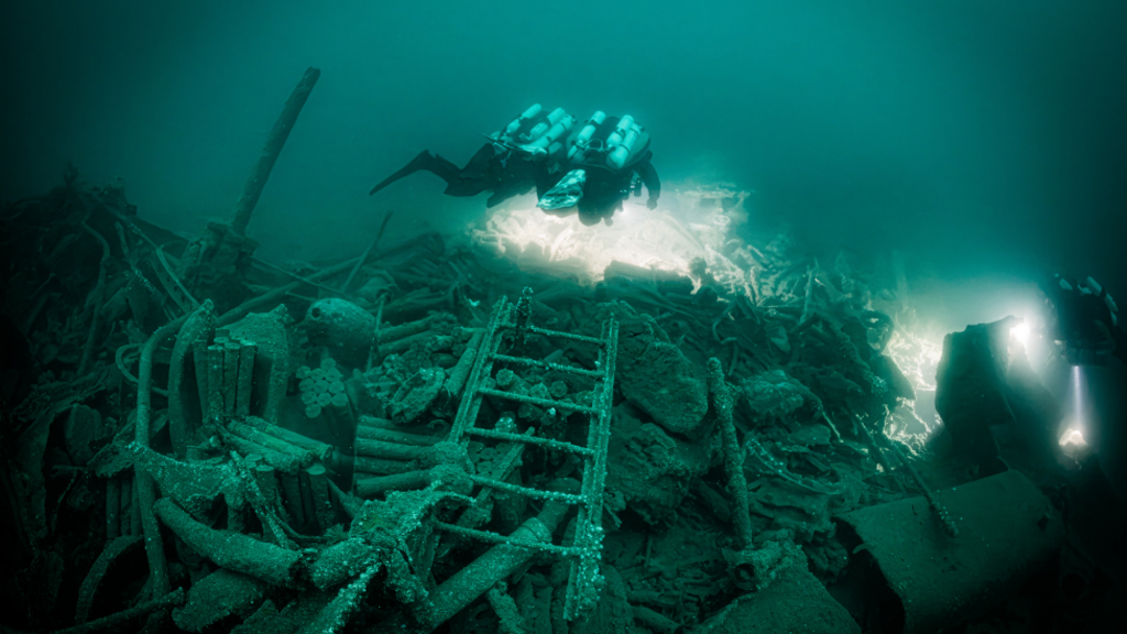 Divers discover wreck of warship after 118 years