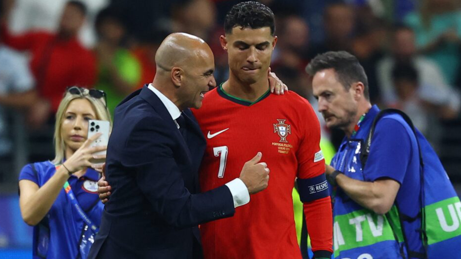 After coaching Belgium and Portugal, Roberto Martinez could take over Dutch side