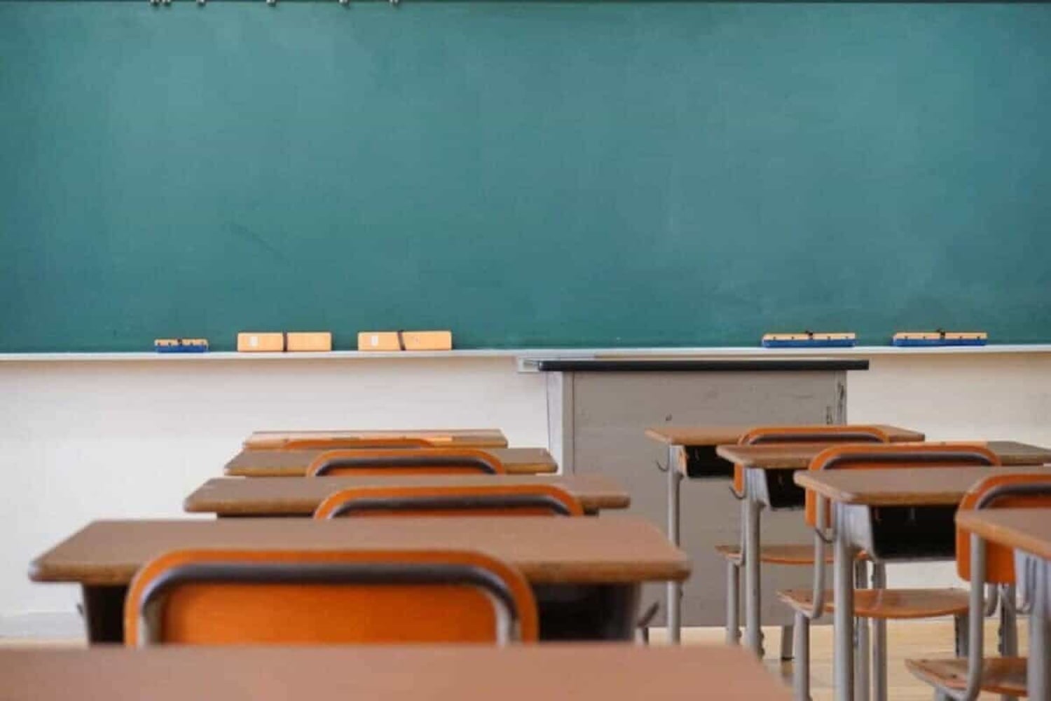 Maile condemns burning of school furniture at overcrowded Eastbank High