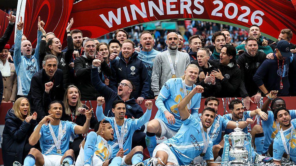 Is the Community Shield considered a major trophy?