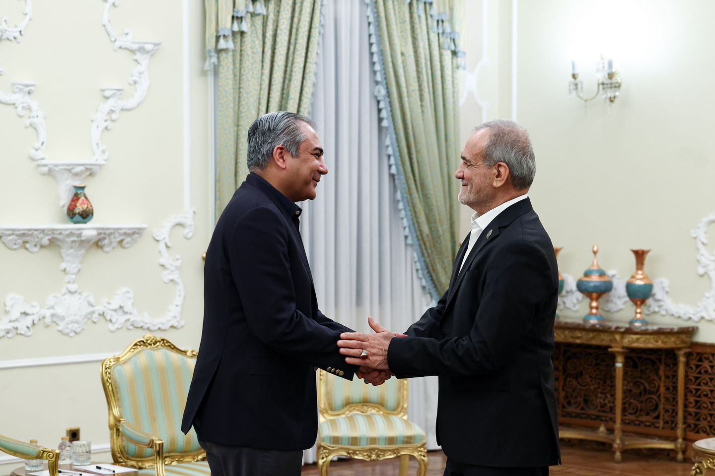 Pakistan says it is committed to diplomacy after high-level meetings with Iranian officials