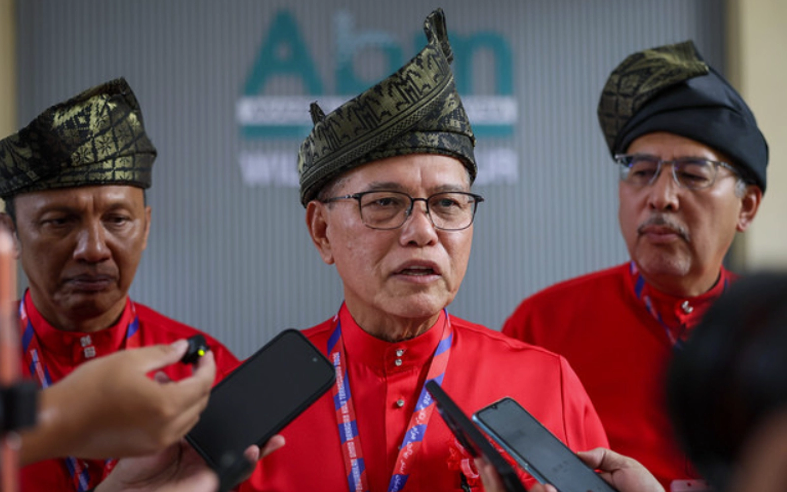 Umno Pahang terbuka kerjasama PAS, kata Wan Rosdy