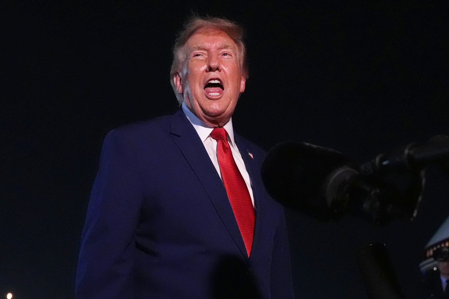 In stunning Iran troll, Trump praises Allah — with a threat attached