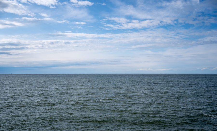 Man missing after boat overturns on Lake Erie: Coast Guard