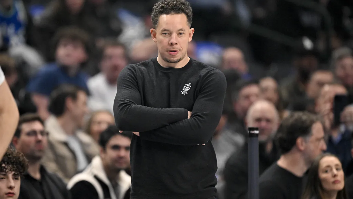 Spurs trade idea moves on from fan favorite veteran for $89M wing