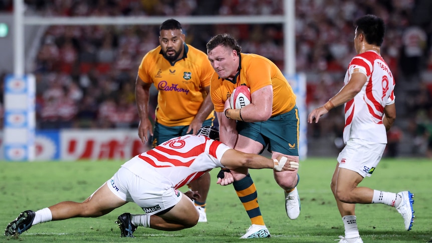The Kiss era has begun, and new coach Les is seeking the 'Wallaby way'