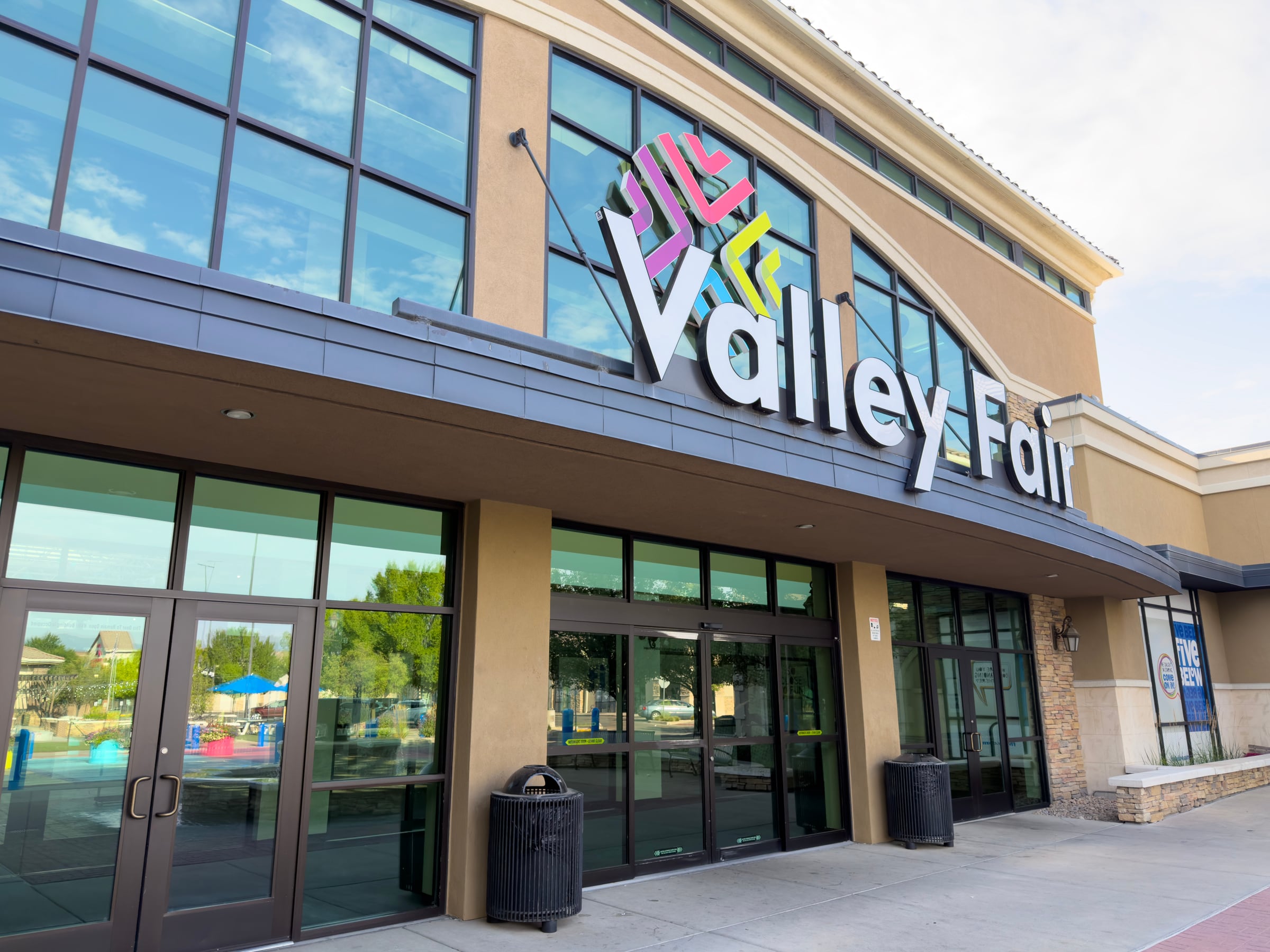 Man accused of stabbing West Valley City mall employee indicted for hate crime