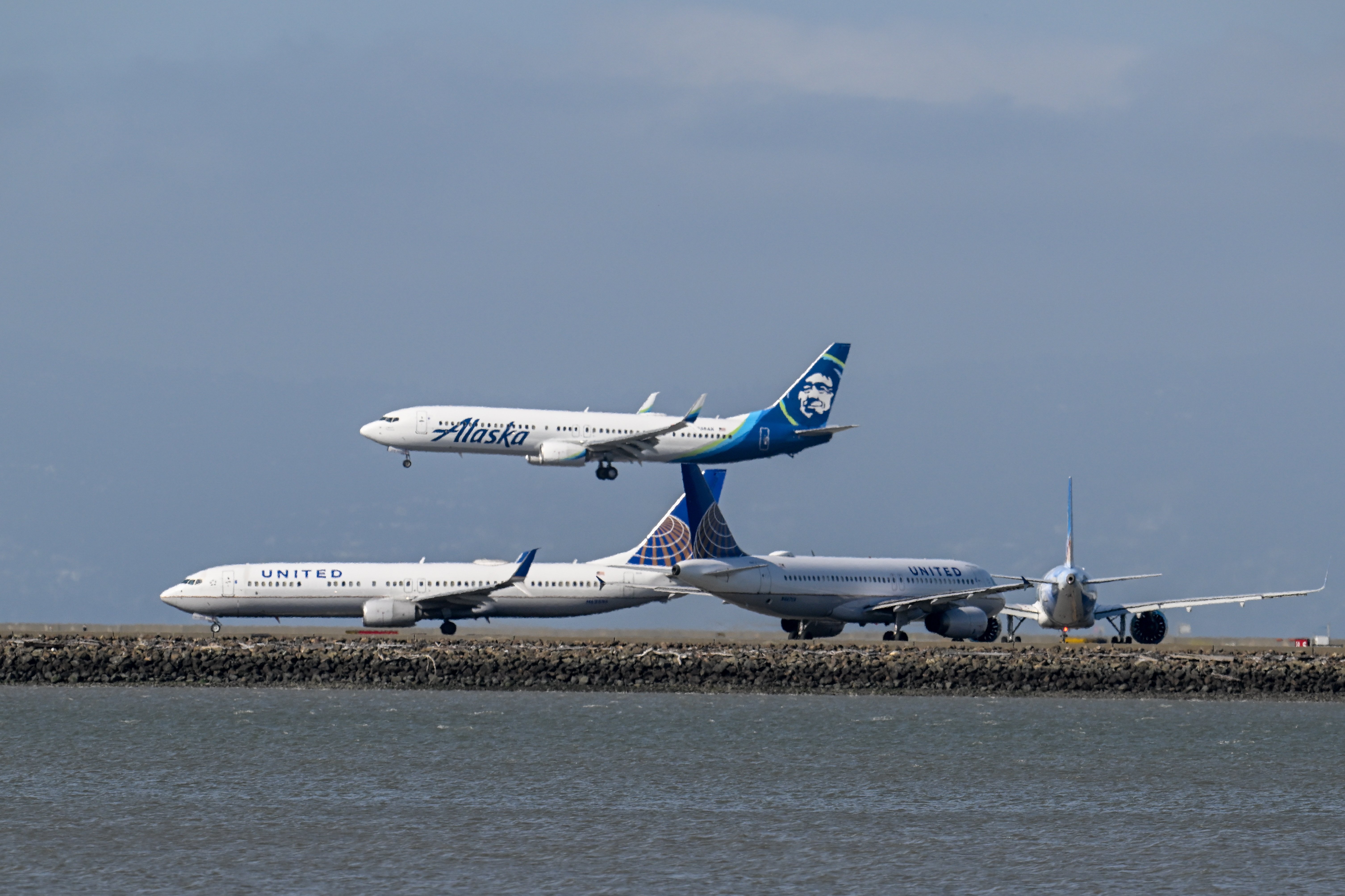 FAA announces plans to partially roll back SFO restrictions, allow more landings