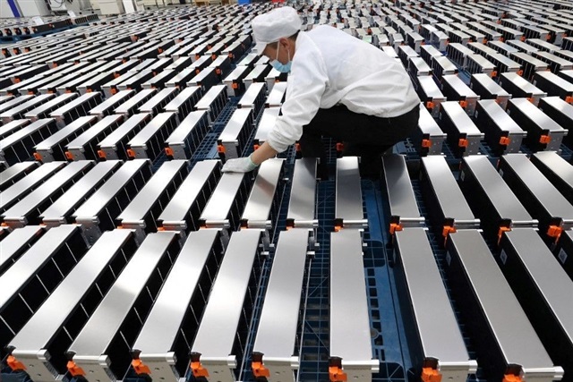 Exclusive: US makers accelerate sodium battery plans as shared lithium-ion lines draw investment