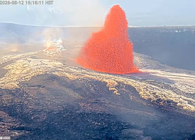 Lava fountaining returns to Kilauea’s Halemaumau crater