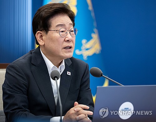 (LEAD) Lee calls for defense reforms centered on 'smart' military, selective conscription