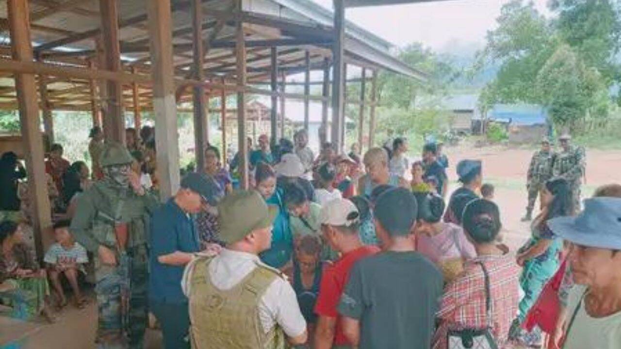 Fresh clashes erupt along Assam-Arunachal border, police fire in air to disperse mob