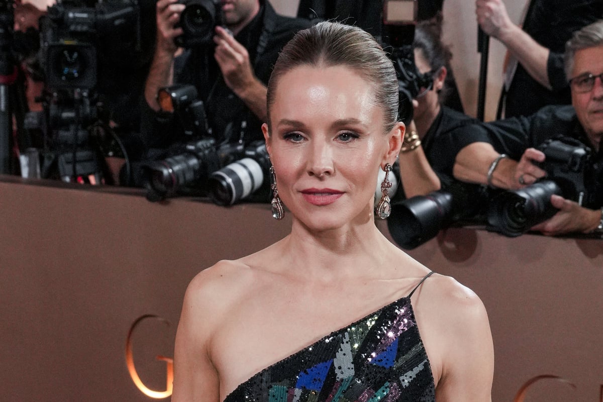 Kristen Bell shares behind-the-scenes photos at making of Frozen 3