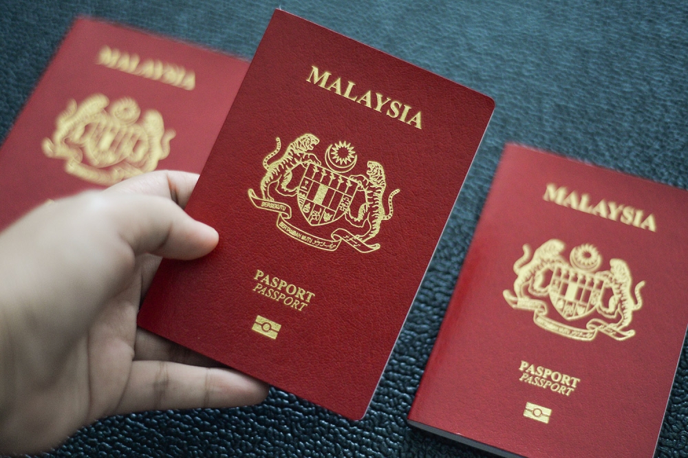 Two airlines, one passport problem: Immigration explains the 10-year validity issue